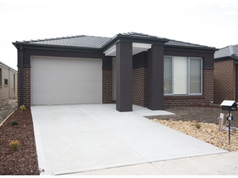 11 Hampshire Street, Officer VIC 3809