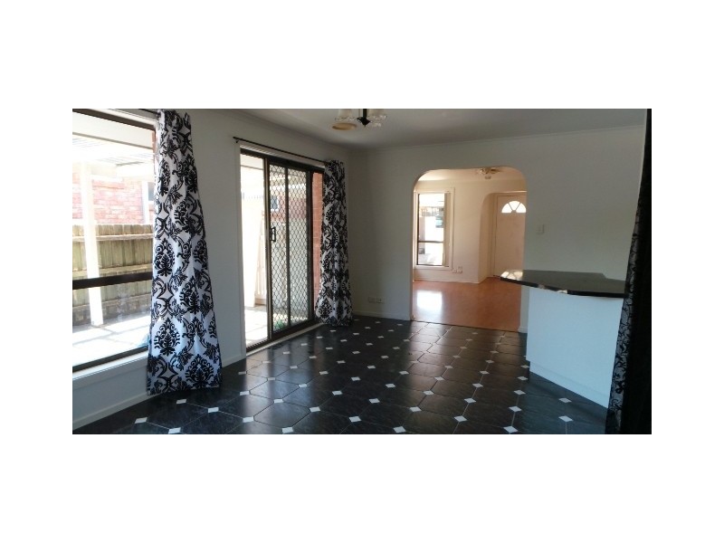 16 Theodore Terrace, Berwick VIC 3806