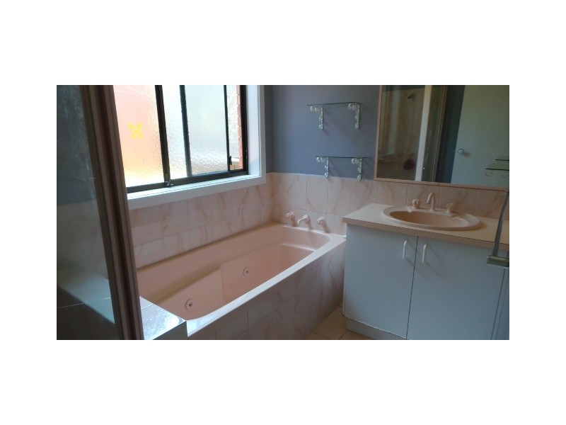 16 Theodore Terrace, Berwick VIC 3806