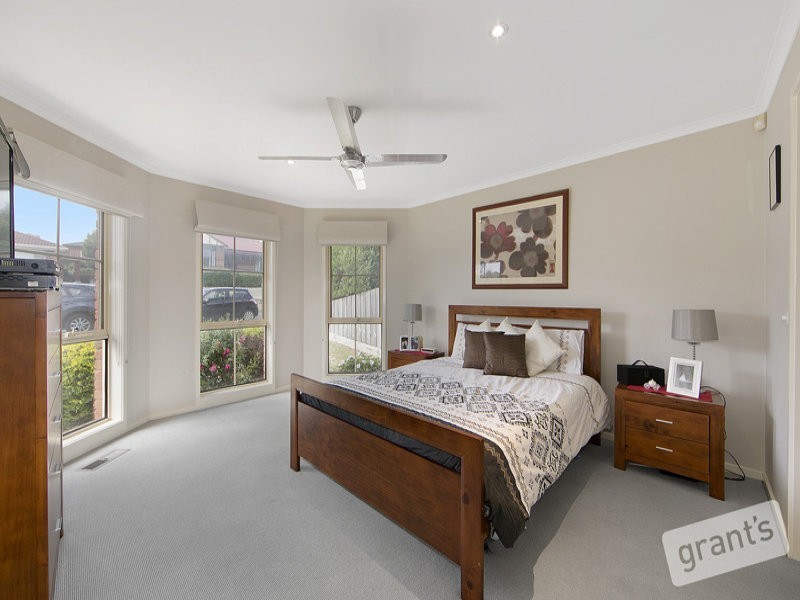 68 Lodge Crescent, Berwick VIC 3806