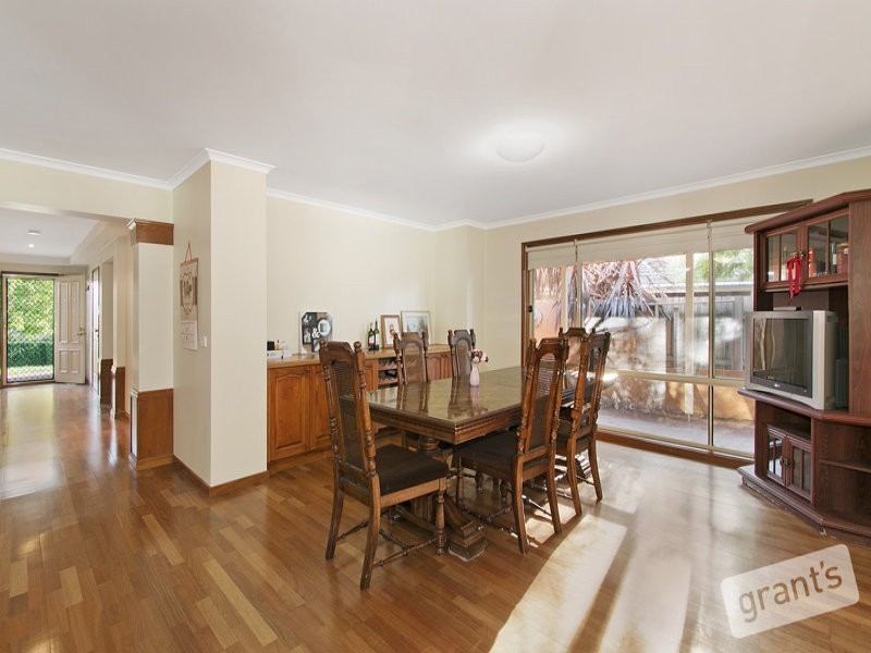 30 Lodge Crescent, Berwick VIC 3806