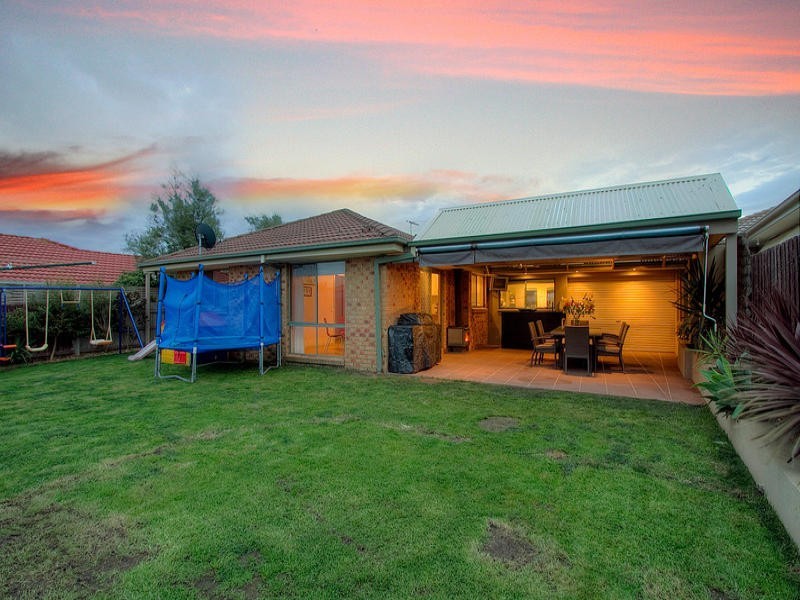 7 Sanctuary Rise, Narre Warren VIC 3805