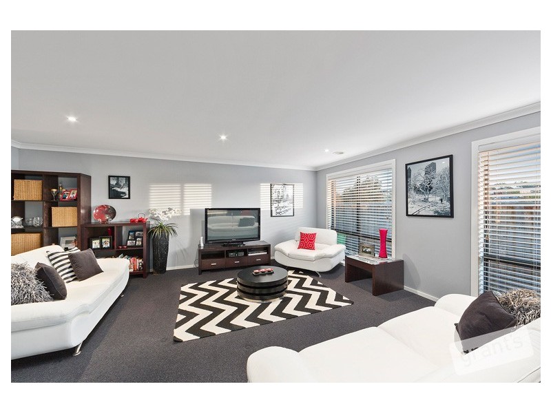 15 Eaglehawk Drive, Berwick VIC 3806