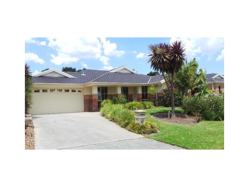 8 Cashmere Crescent, Berwick VIC 3806