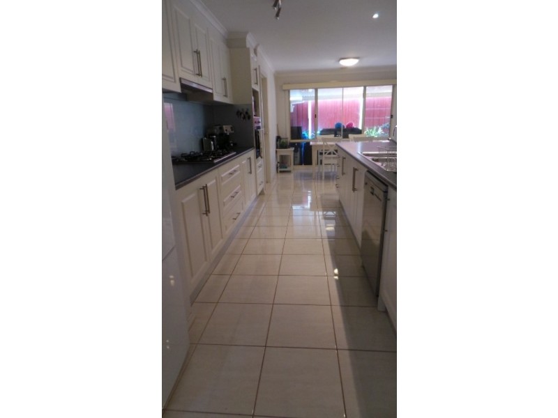 8 Cashmere Crescent, Berwick VIC 3806