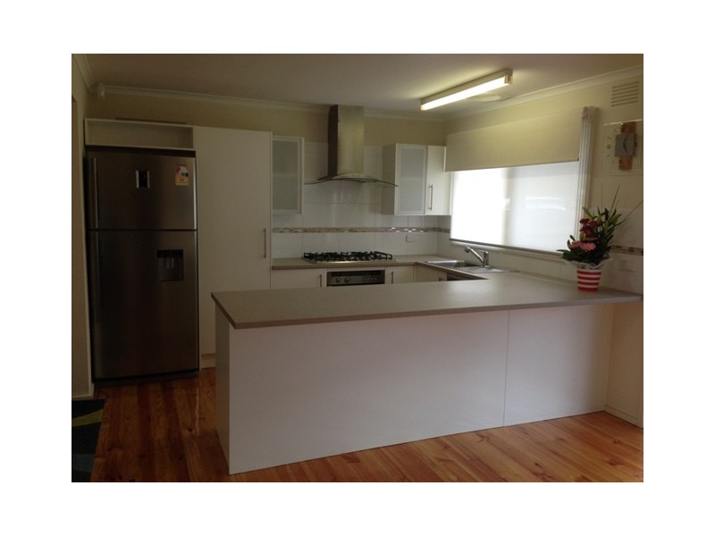 16 Fernwood Road, Narre Warren VIC 3805