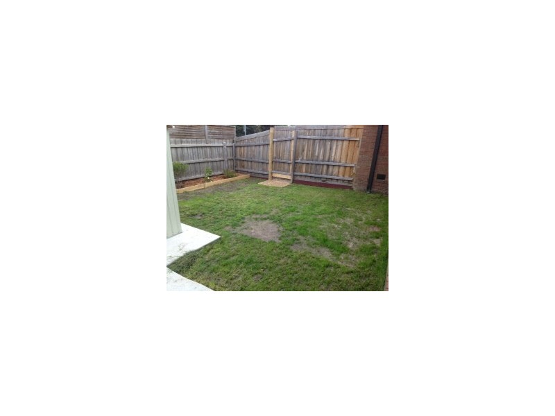 16 Fernwood Road, Narre Warren VIC 3805