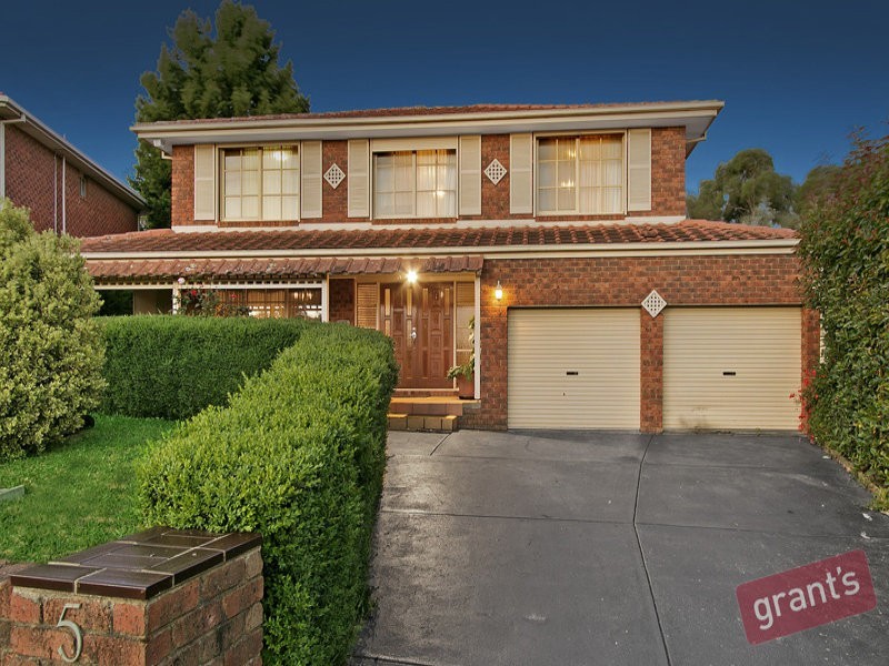 5 Nioka Court, Endeavour Hills VIC 3802