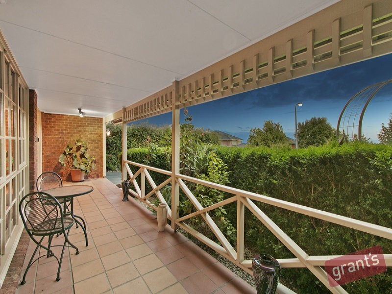 5 Nioka Court, Endeavour Hills VIC 3802