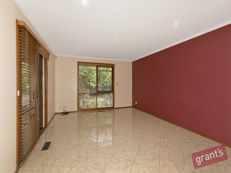 5 Nioka Court, Endeavour Hills VIC 3802