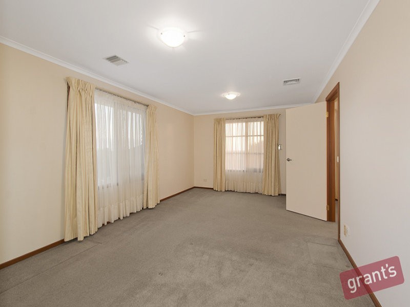 5 Nioka Court, Endeavour Hills VIC 3802