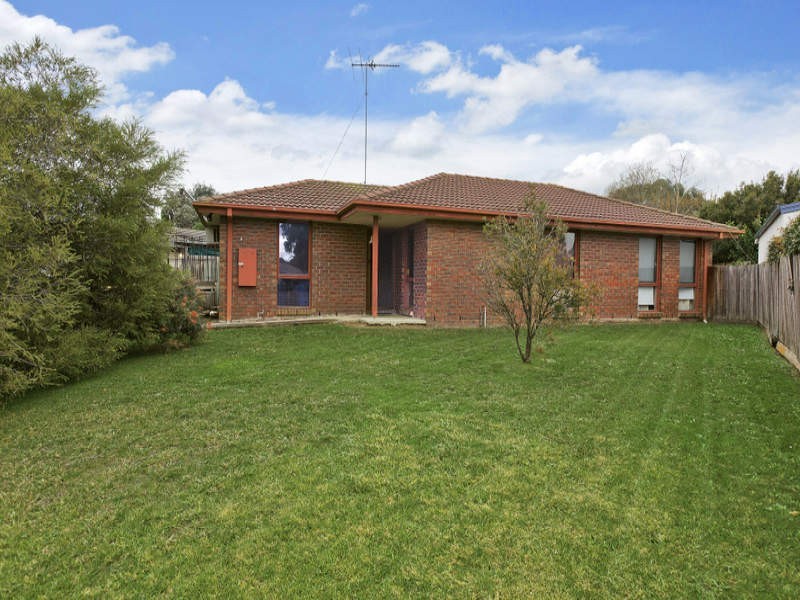 53 Barrington Drive, Pakenham VIC 3810