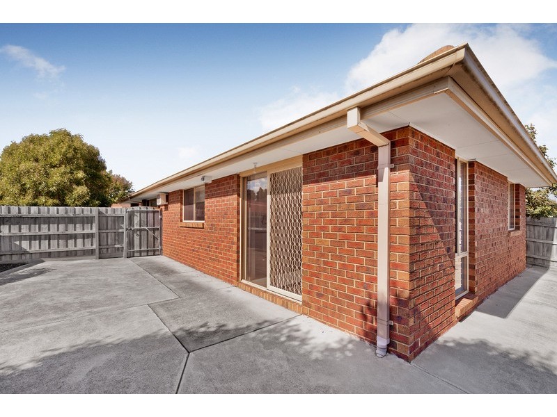 15 Sanctuary Rise, Narre Warren VIC 3805