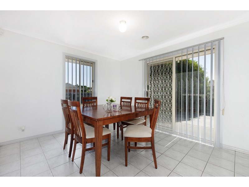 15 Sanctuary Rise, Narre Warren VIC 3805