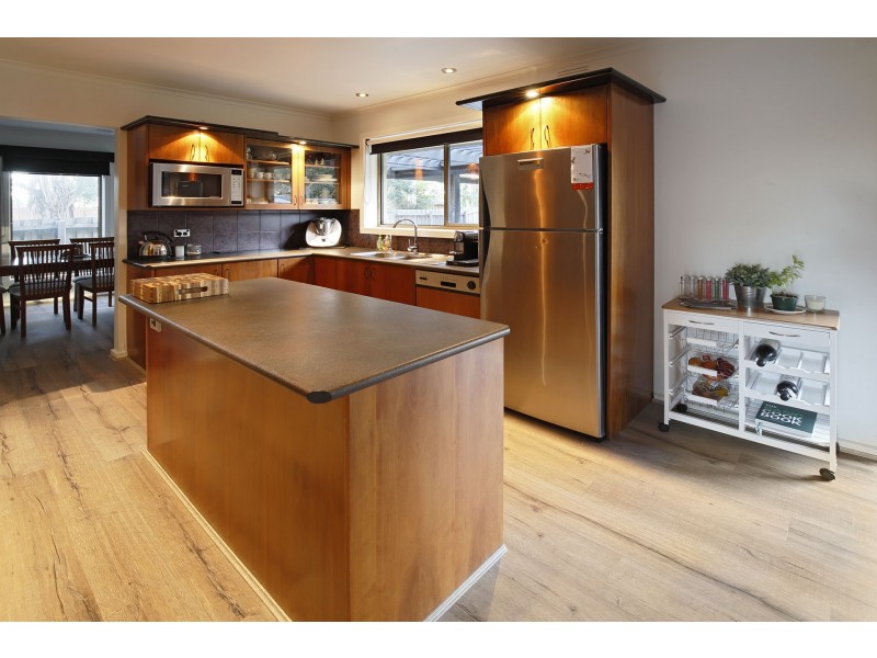 34 Fountain Drive, Narre Warren VIC 3805