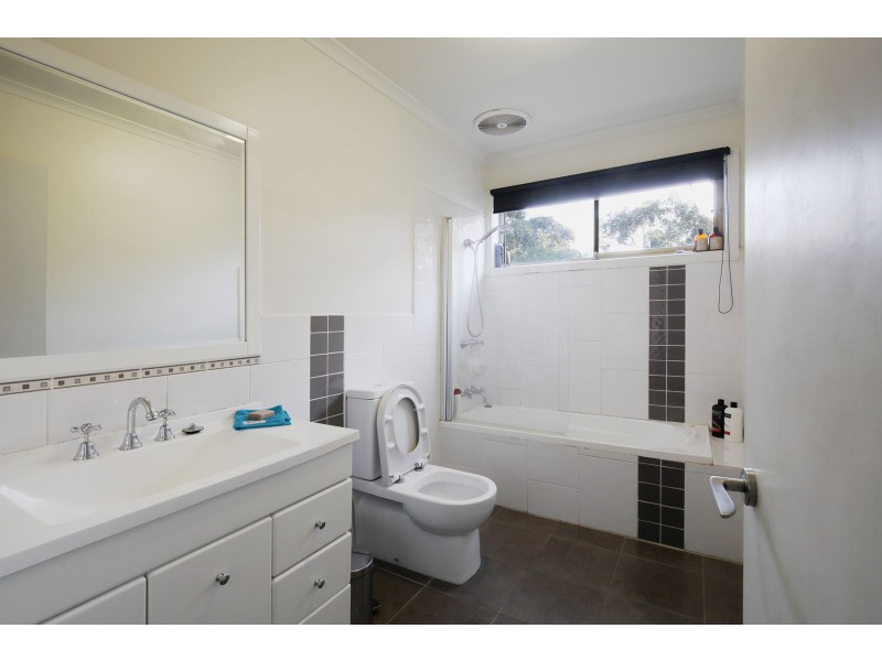 34 Fountain Drive, Narre Warren VIC 3805