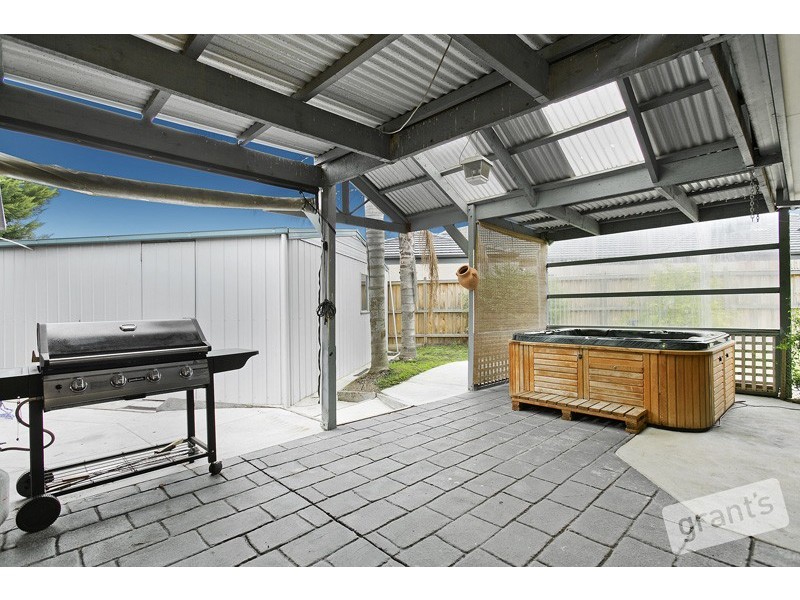 1 Jema Close, Narre Warren South VIC 3805