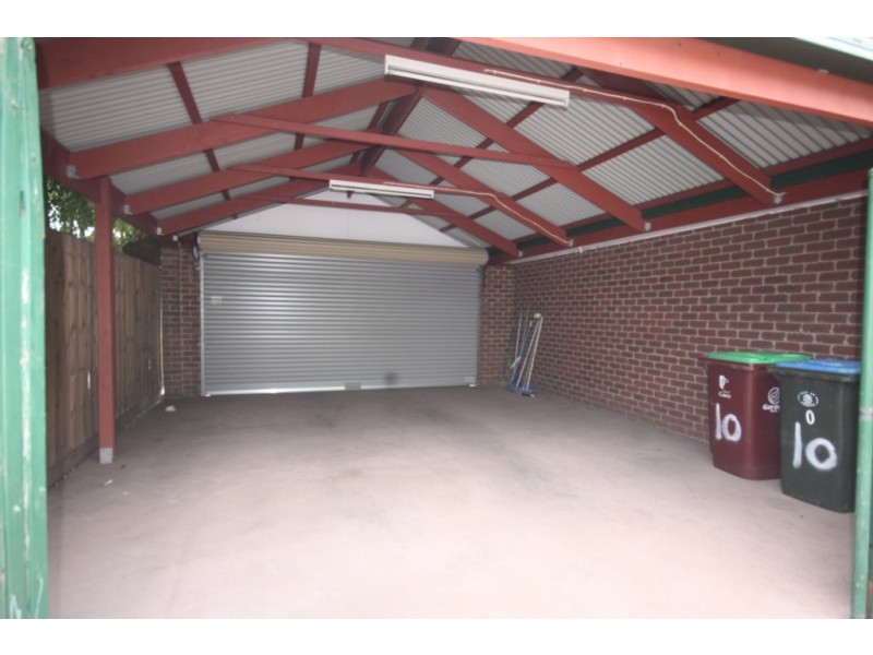 10 Pioneer Court, Berwick VIC 3806