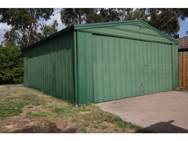 10 Pioneer Court, Berwick VIC 3806