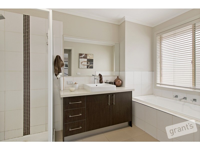 23 Michelle Drive, Berwick VIC 3806