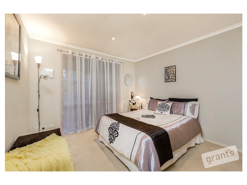 72 Collins Crescent, Berwick VIC 3806