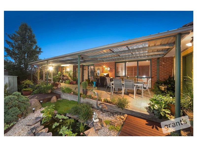 72 Collins Crescent, Berwick VIC 3806