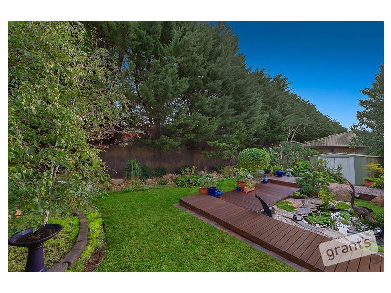 72 Collins Crescent, Berwick VIC 3806