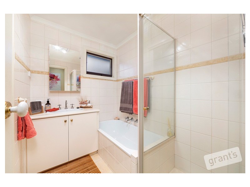 72 Collins Crescent, Berwick VIC 3806