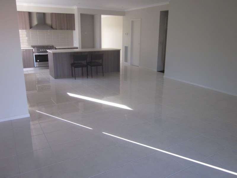 54 Fieldstone Crescent, Cranbourne North VIC 3977