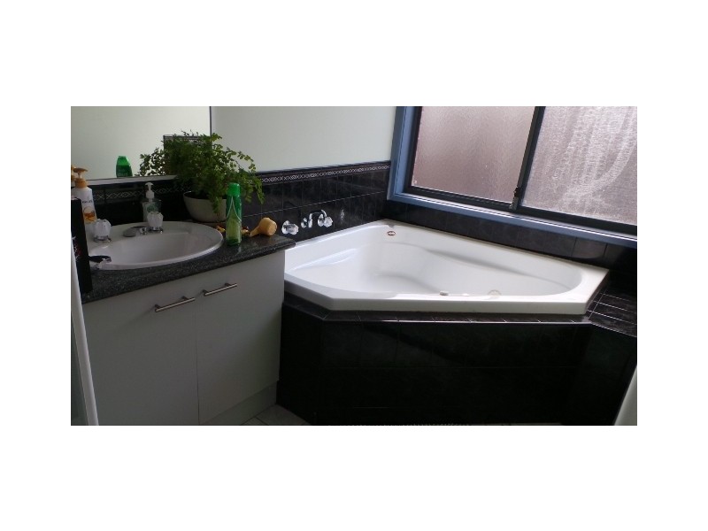 6 Marcus Court, Narre Warren VIC 3805