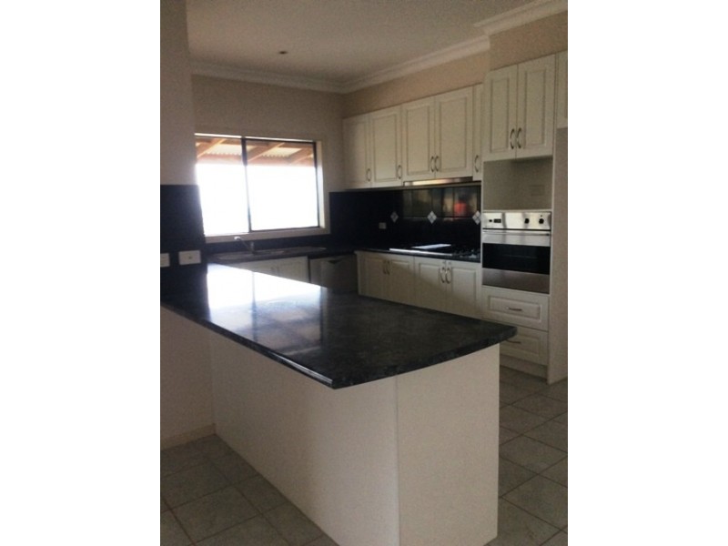 187 Ahern Road, Pakenham VIC 3810