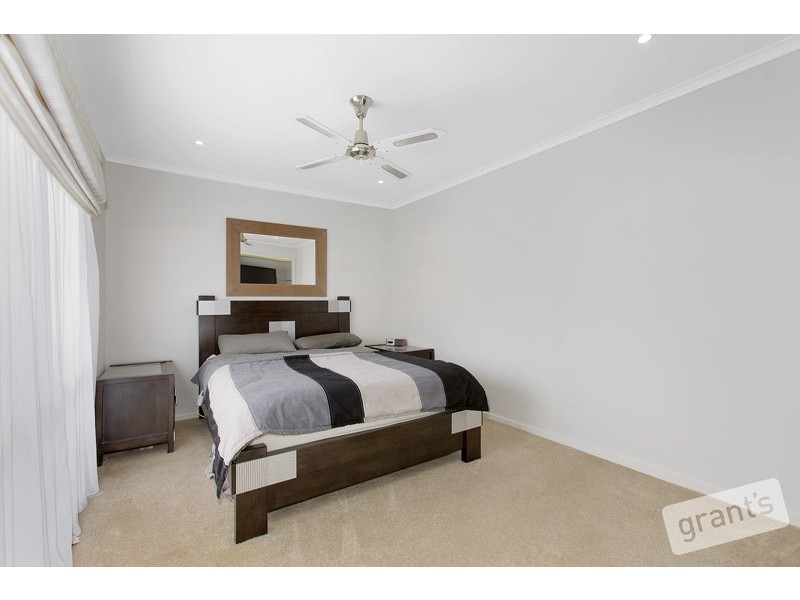 11 Coronata Crescent, Narre Warren VIC 3805