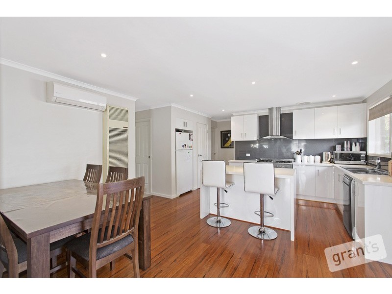 11 Coronata Crescent, Narre Warren VIC 3805