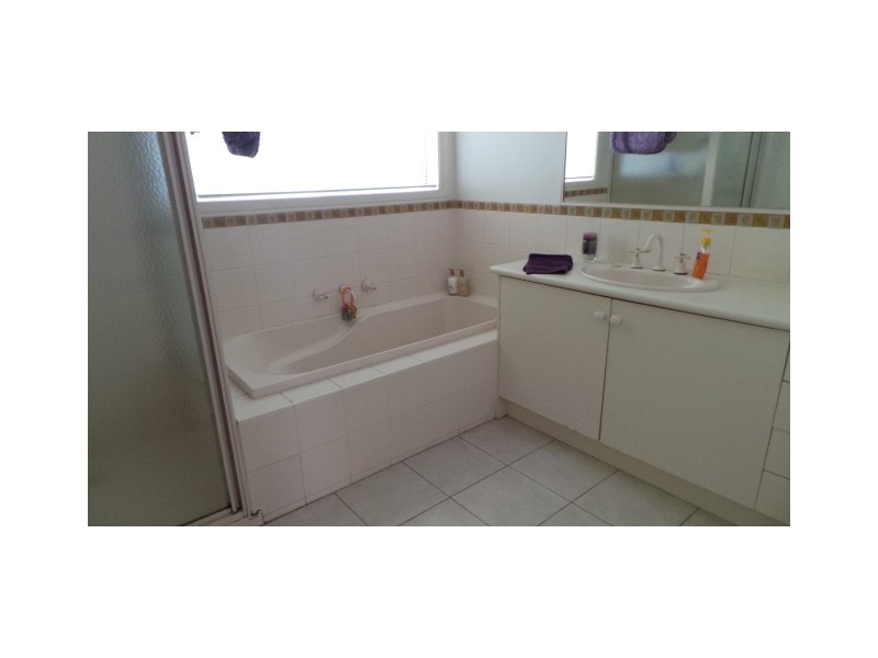 23 Grenfell Rise, Narre Warren South VIC 3805