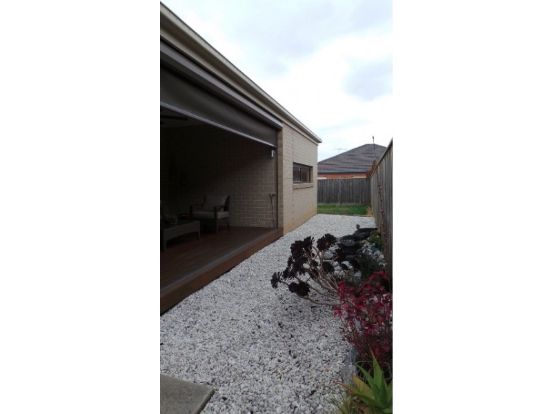 25 Bernly Boulevard, Berwick VIC 3806