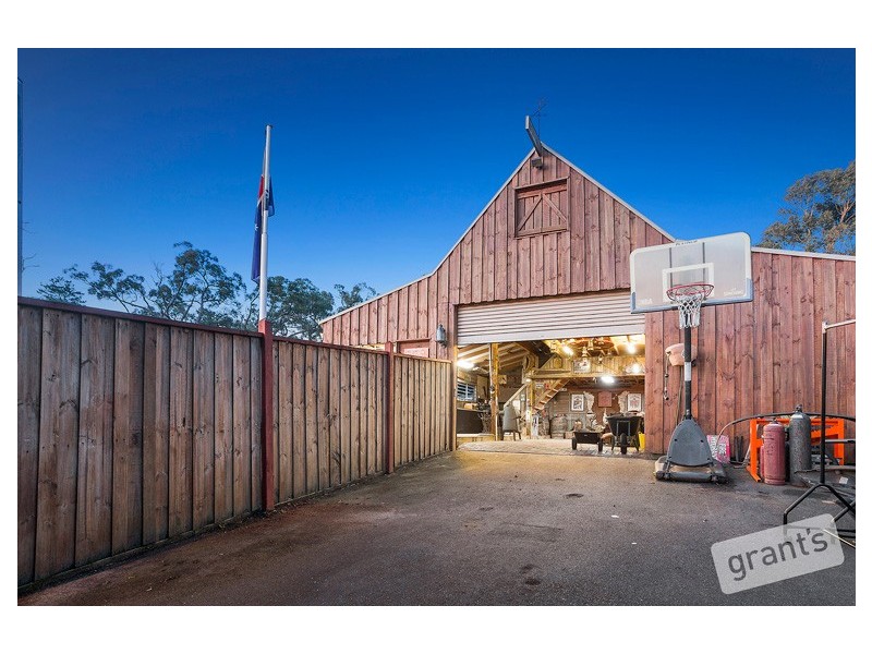 11-13 Olive Avenue, Harkaway VIC 3806