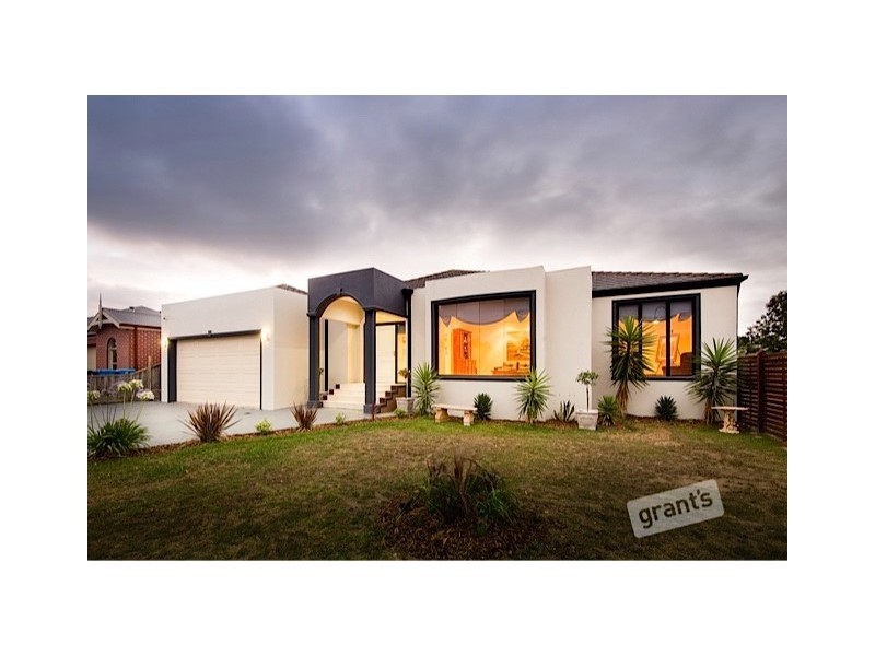 18 Peppertree Avenue, Narre Warren South VIC 3805