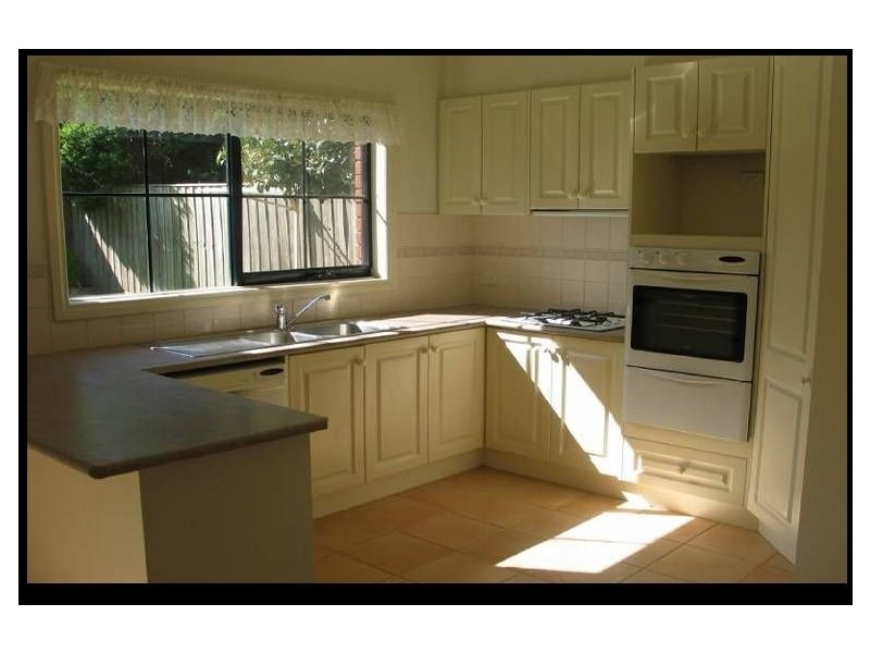 6/40 Warrawong Drive, Berwick VIC 3806