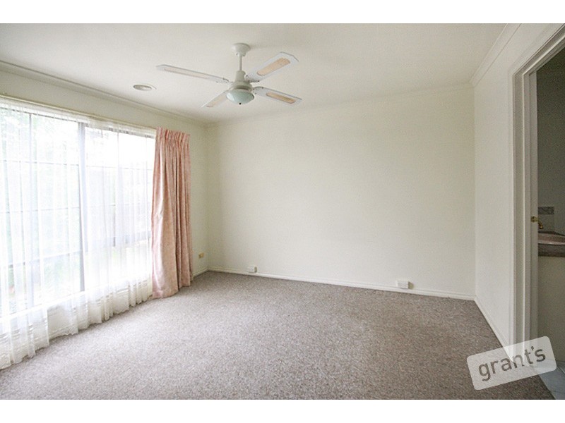 6/40 Warrawong Drive, Berwick VIC 3806