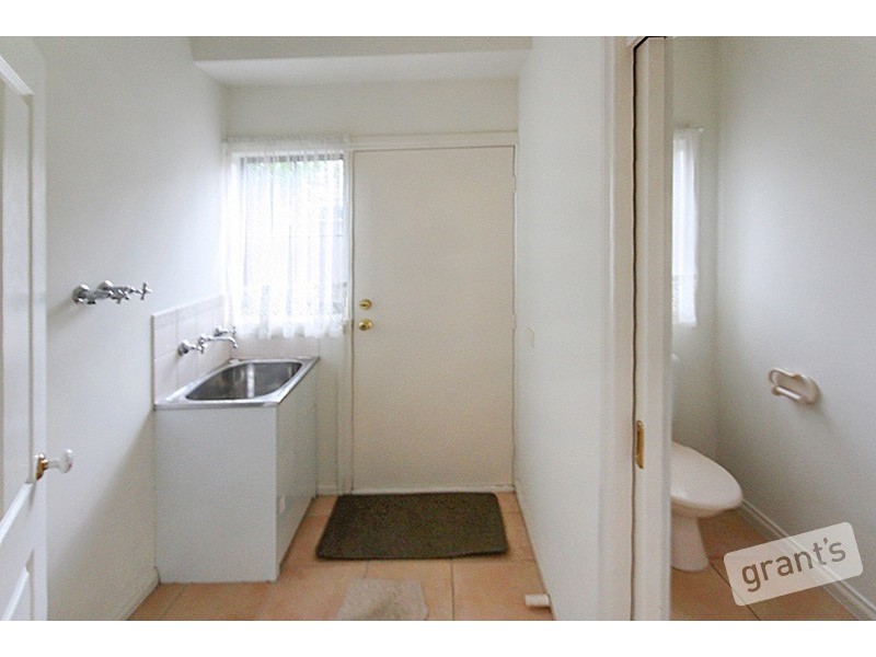 6/40 Warrawong Drive, Berwick VIC 3806