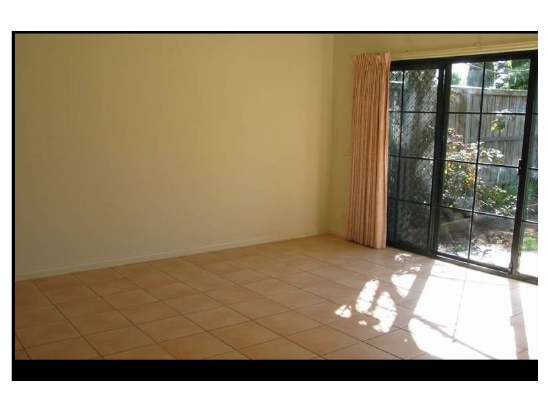 6/40 Warrawong Drive, Berwick VIC 3806