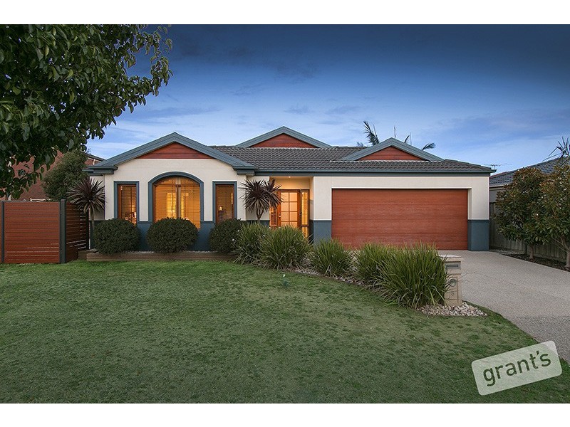 8 Merriwee Grove, Narre Warren South VIC 3805