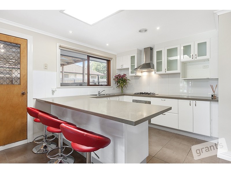 45 St Boswells Avenue, Berwick VIC 3806