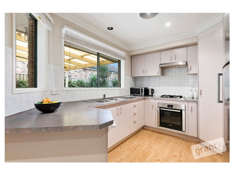 16 Gingham Place, Berwick VIC 3806