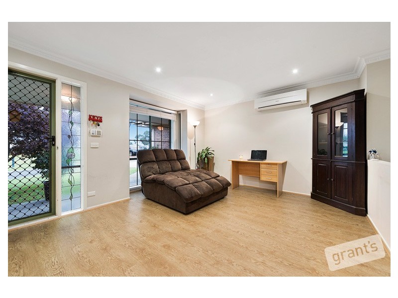 16 Gingham Place, Berwick VIC 3806