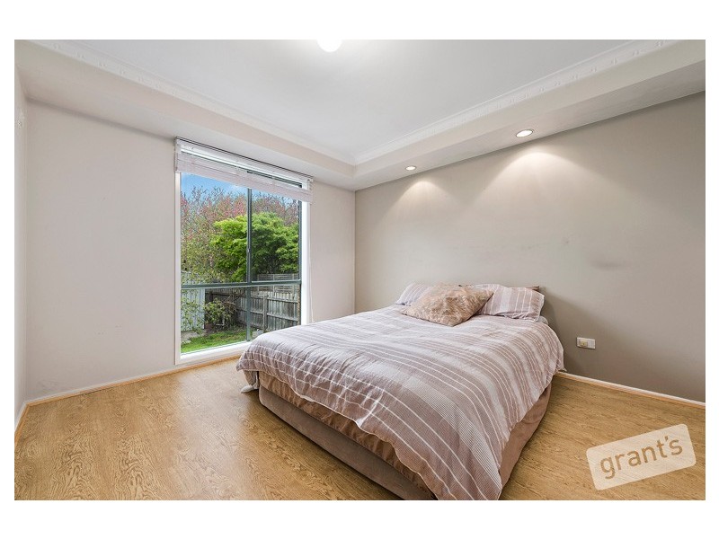 16 Gingham Place, Berwick VIC 3806
