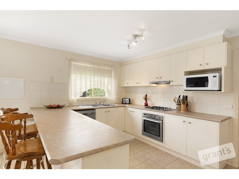 13 Sarah Louise Place, Berwick VIC 3806