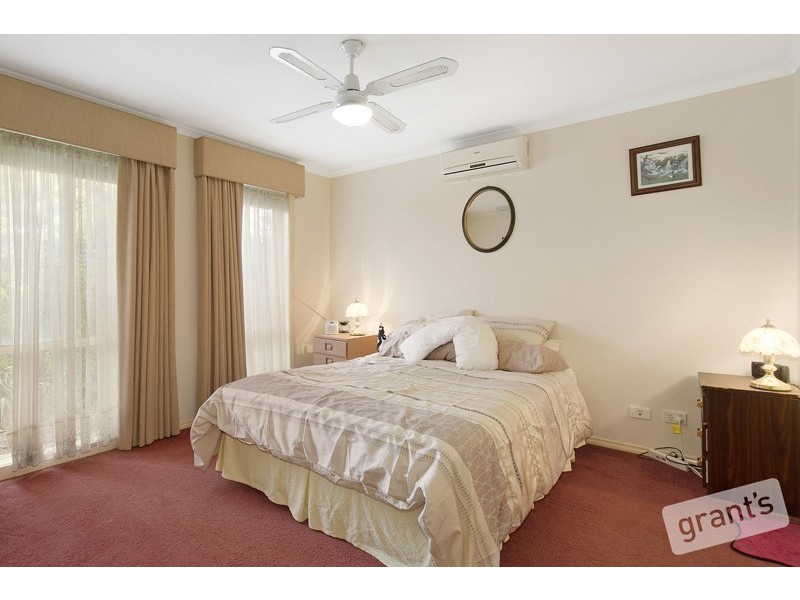 13 Sarah Louise Place, Berwick VIC 3806