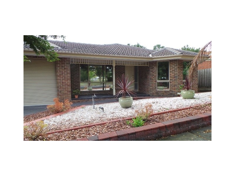 4 Harold Keys Drive, Narre Warren South VIC 3805