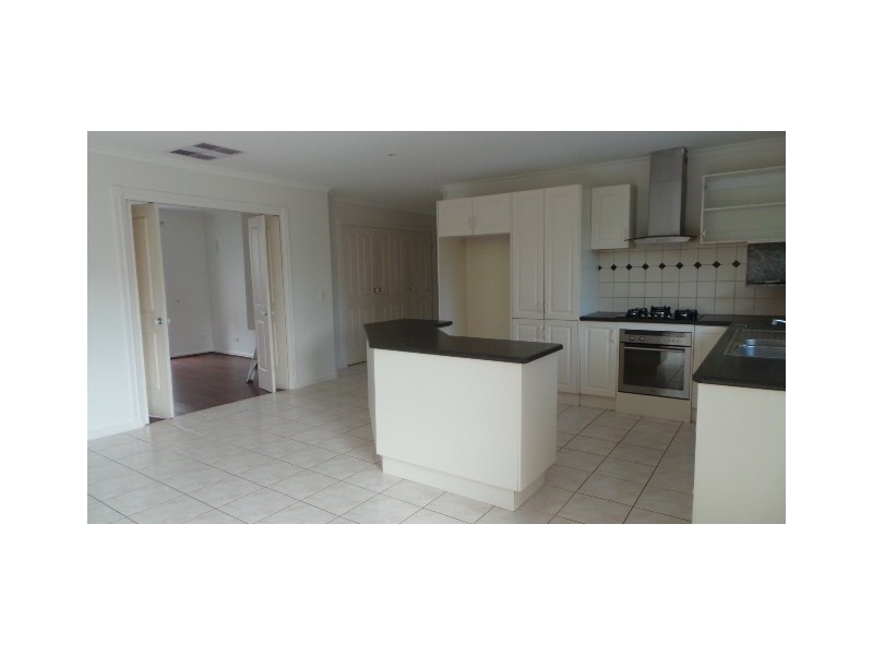 4 Harold Keys Drive, Narre Warren South VIC 3805